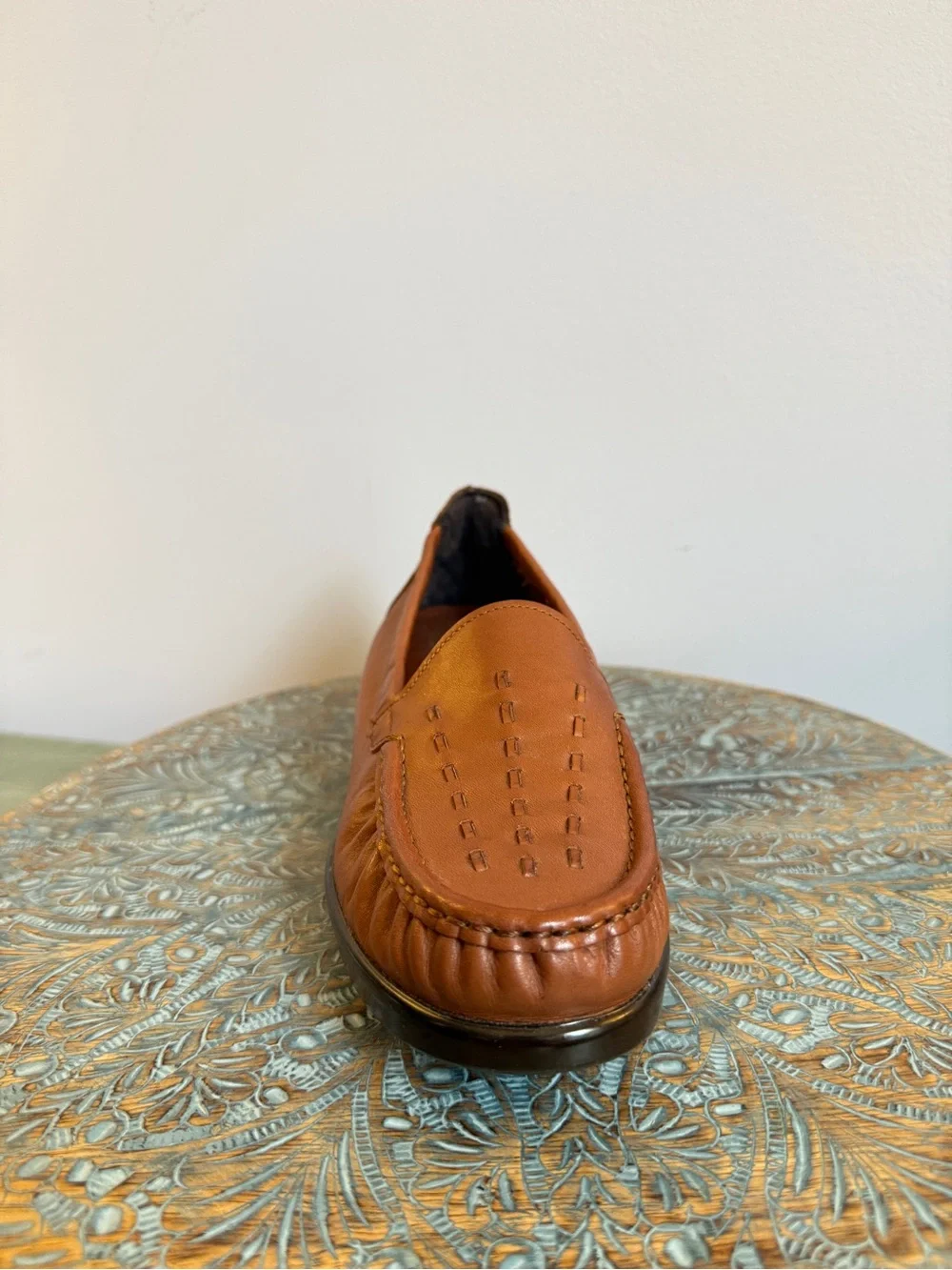 Like New! SAS Weave Slip On Brown Leather Loafer Size 8.5